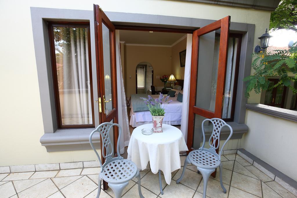 Villa Lugano Guesthouse Йоханесбург Екстериор снимка