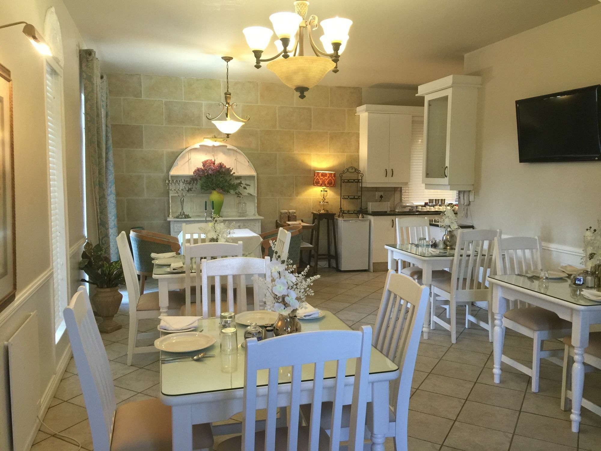 Villa Lugano Guesthouse Йоханесбург Екстериор снимка